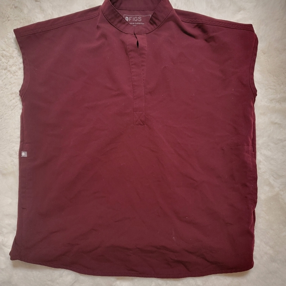 figs Rafaela Oversized Scrub Top™ Burgundy XS - Picture 5 of 10